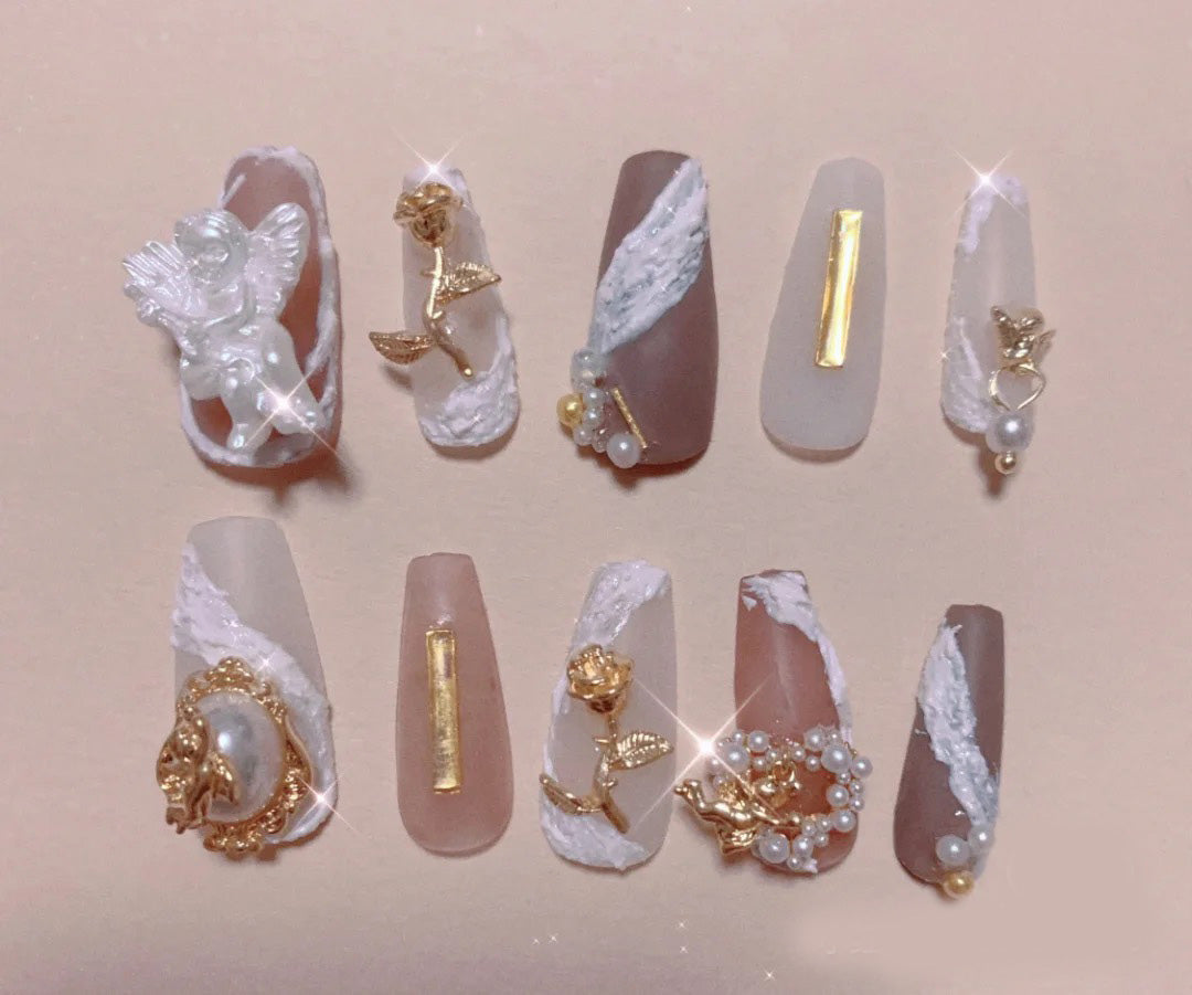 5 Types of Manicure You Try on the 2021